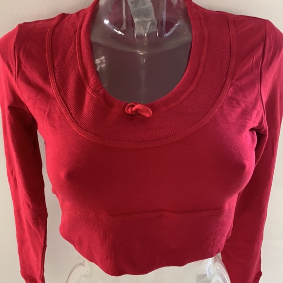 Long Sleeve Scoop Crop Dance Top NWT Rich Red <3 - Picture 4 of 7